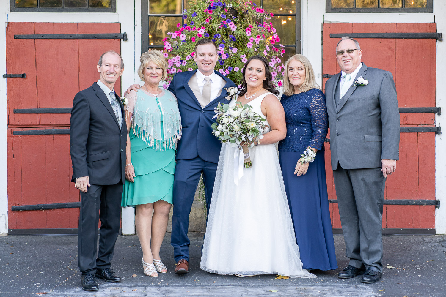 Family Wedding Photos, Columbus Wedding Photography, Barn at Stratford in Delaware, OH
